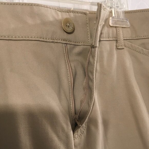 St. Johns Bay Khaki Capri's - Picture 3 of 7